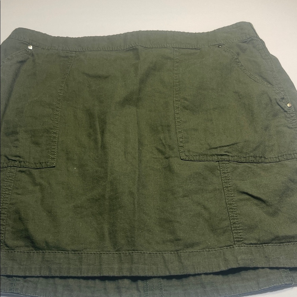 White House Black Market Dark Green Mini Skirt